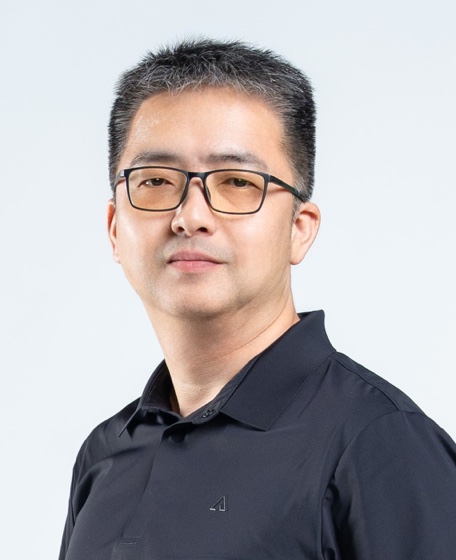 Portrait of Ran Ni